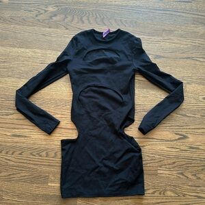 Super cute, fitted, black dress from Edikted